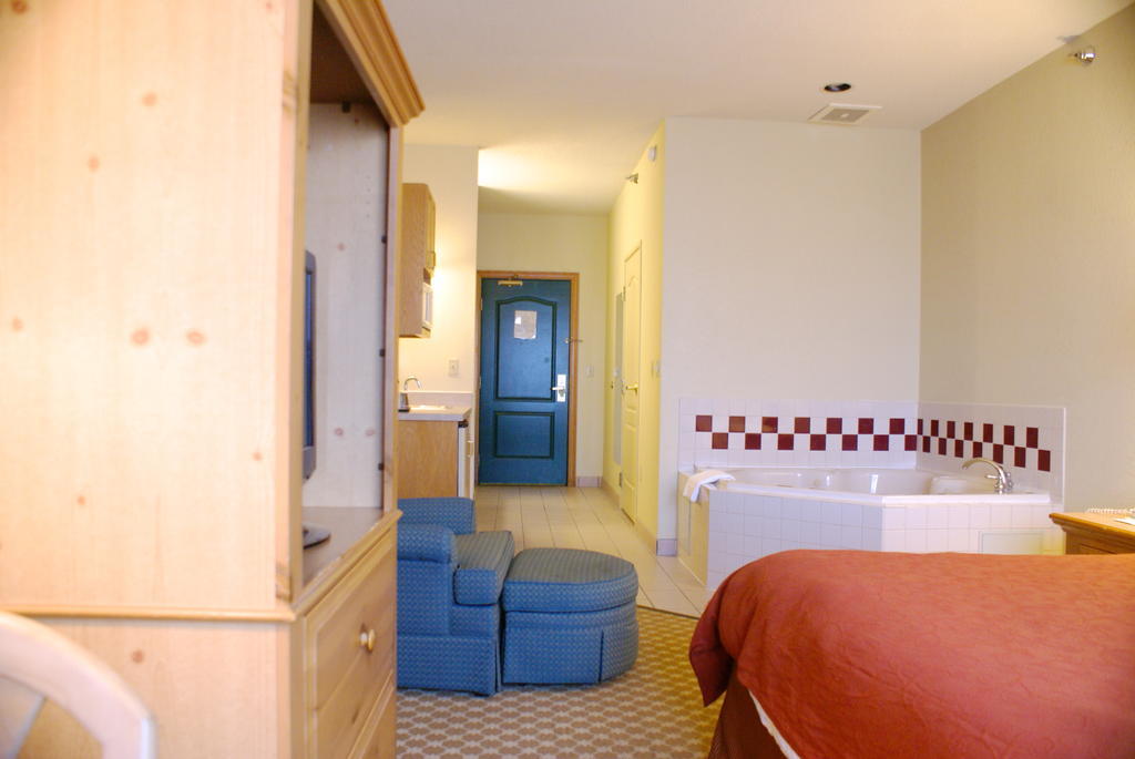 Lexington Inn & Suites Columbus-Polaris Buitenkant foto